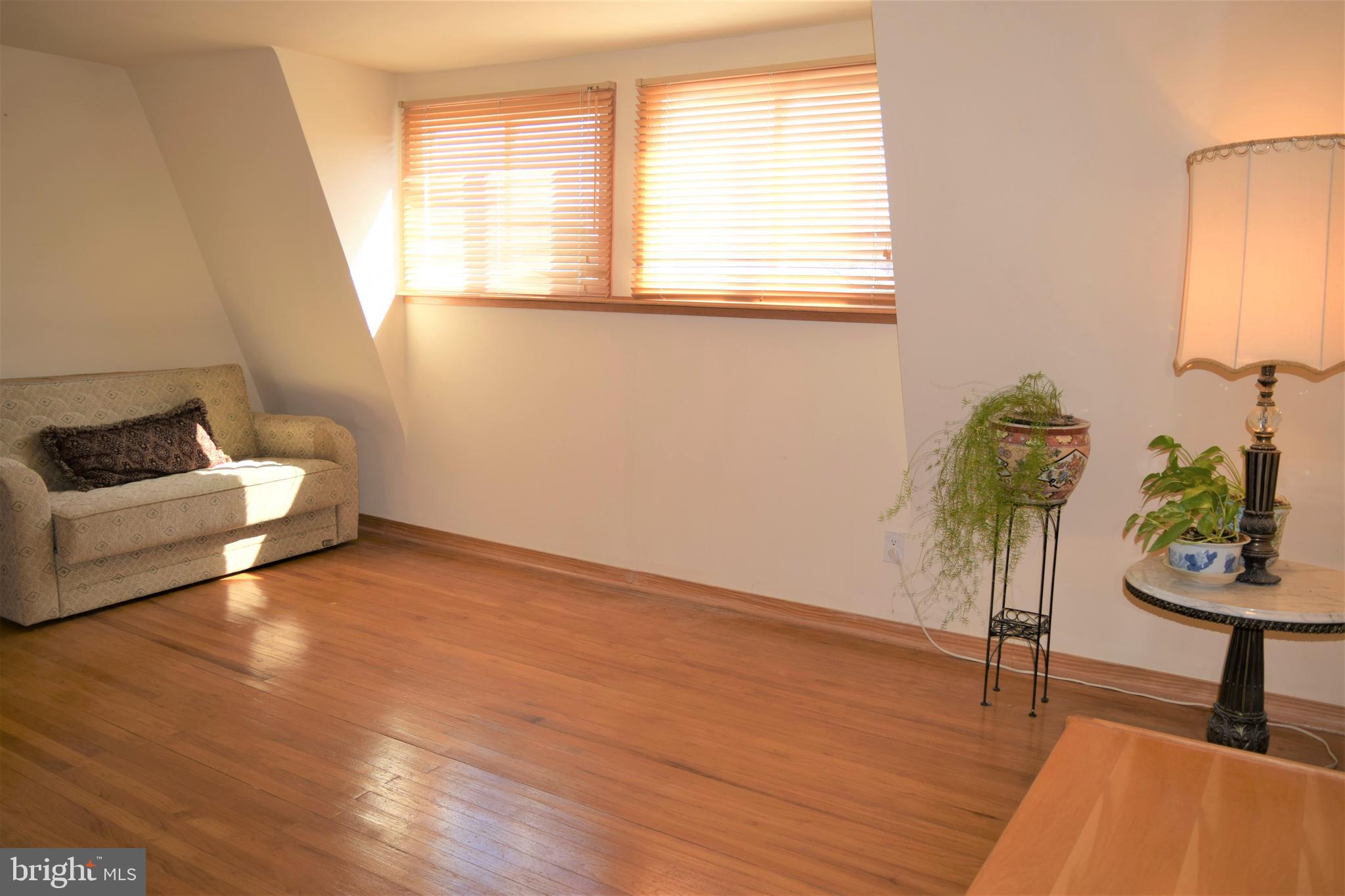 1008 Tomlinson Road Philadelphia, PA 19116 - Photo 17 of 40 Master Bedroom