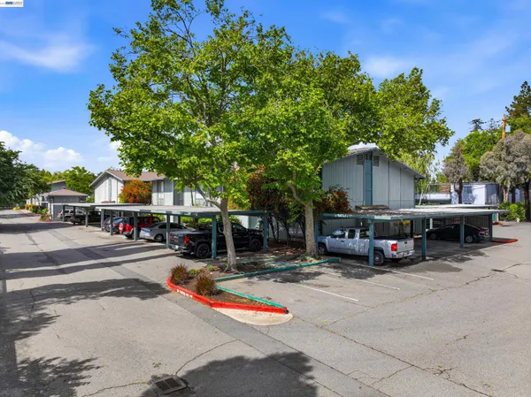 $235,000 | 1036 Oak Grove Road, Unit 81, Concord, CA 94518
