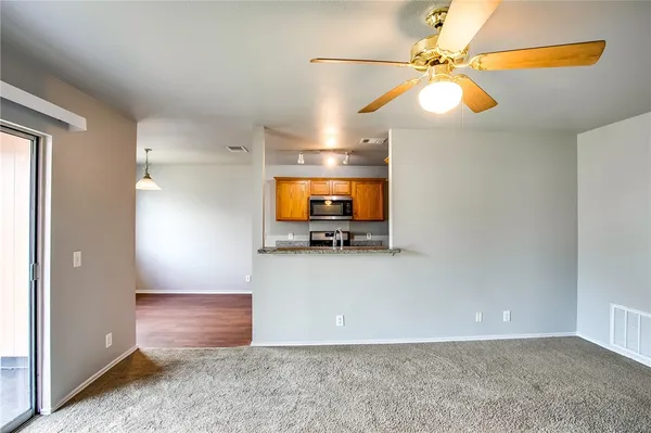 $1,685 | 412 Ballentine Court, Hutto, TX 78634