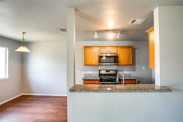 $1,685 | 412 Ballentine Court, Hutto, TX 78634