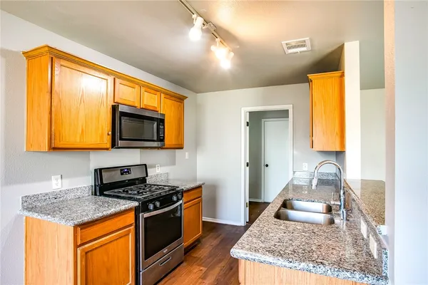 $1,685 | 412 Ballentine Court, Hutto, TX 78634