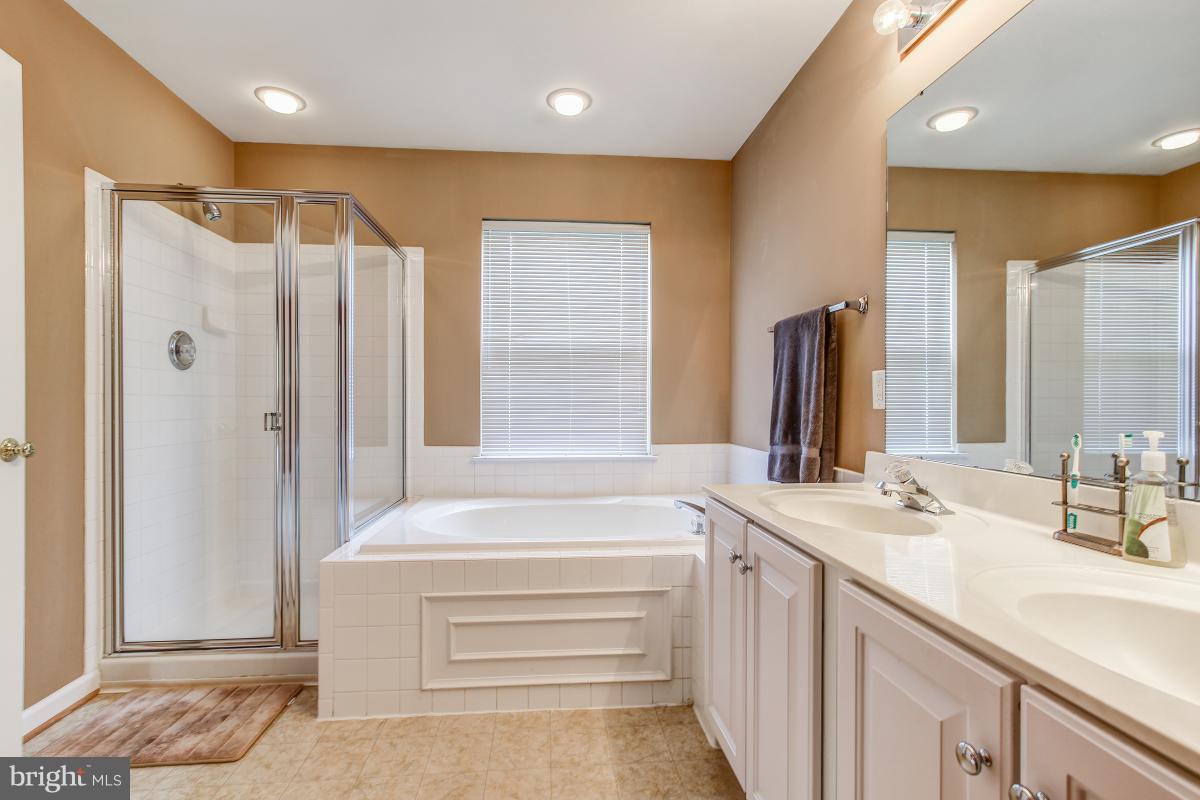 4640 Ripley Manor Terrace Olney, MD 20832 - Photo 20 of 30 Bath (Master)