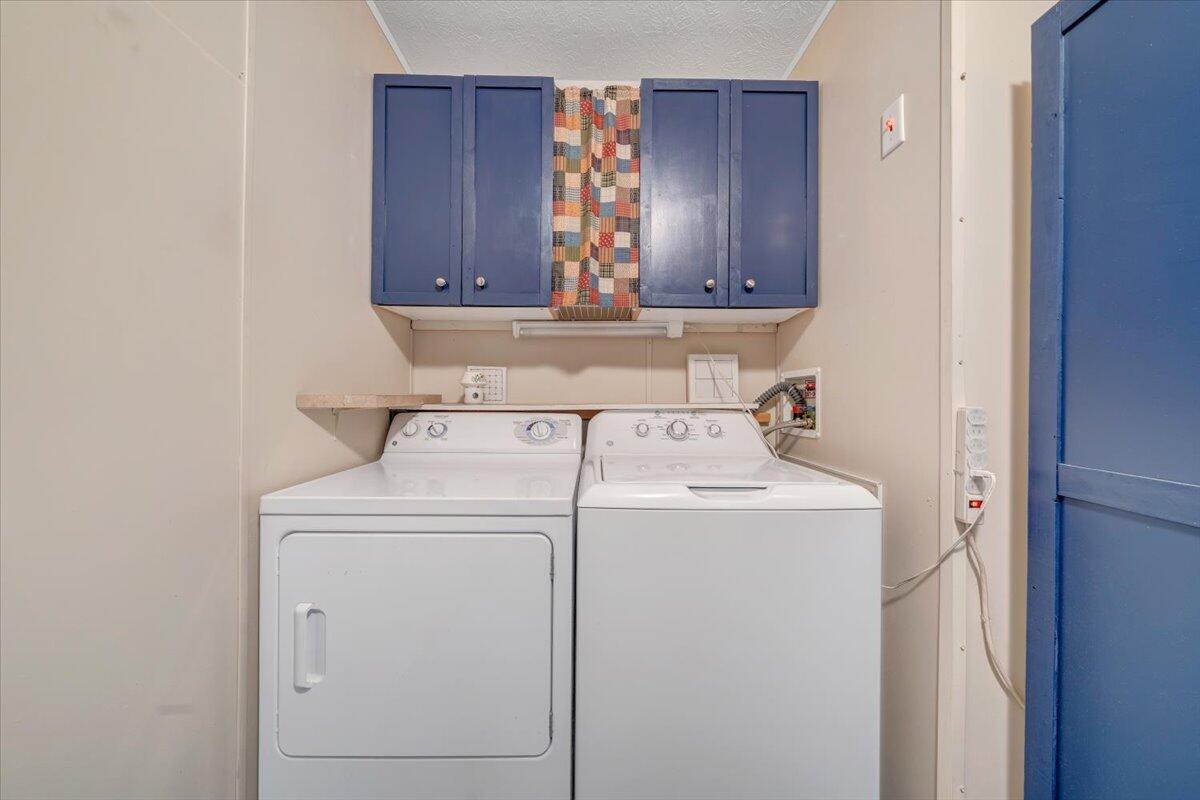 460 White Oak Road Boones Mill, VA 24065 - Photo 19 of 45 a utility room with dryer and washer
