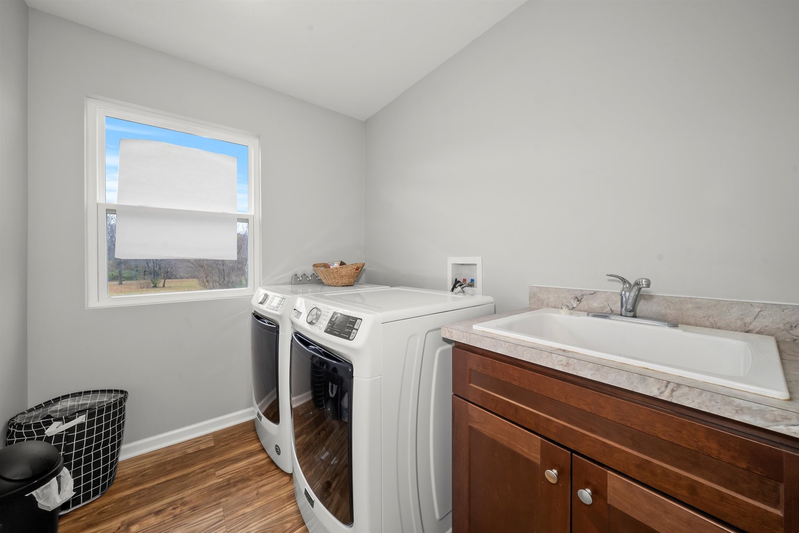 1516 Perry Street Crete, IL 60417 - Photo 19 of 35 a utility room with dryer and washer