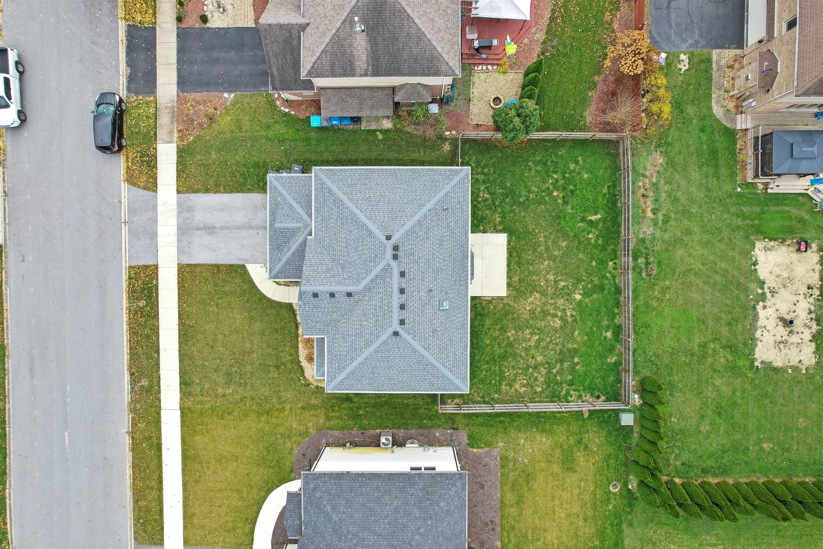 1516 Perry Street Crete, IL 60417 - Photo 27 of 35 an aerial view of a house with a garden