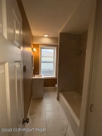 $1,500 | 100-106 South Courtland Street, Unit 2 &3, East Stroudsburg, PA 18301