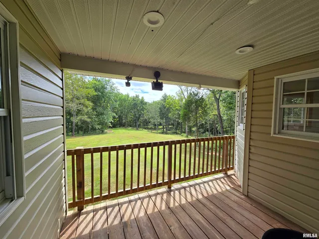 $390,000 | 21885 North Tea Rose Lane, Texico, IL 62889