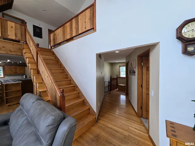 $390,000 | 21885 North Tea Rose Lane, Texico, IL 62889