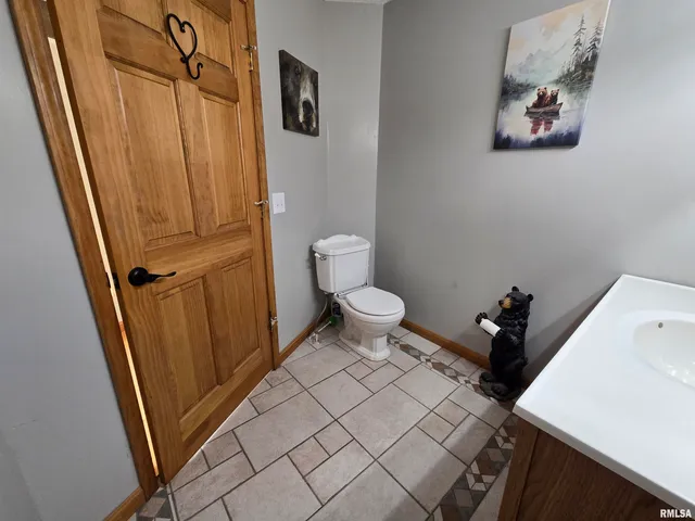 $390,000 | 21885 North Tea Rose Lane, Texico, IL 62889