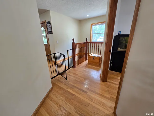 $390,000 | 21885 North Tea Rose Lane, Texico, IL 62889