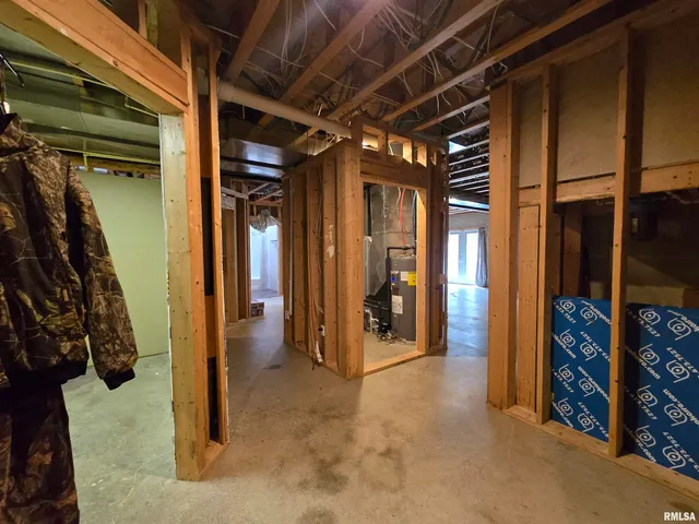 $390,000 | 21885 North Tea Rose Lane, Texico, IL 62889