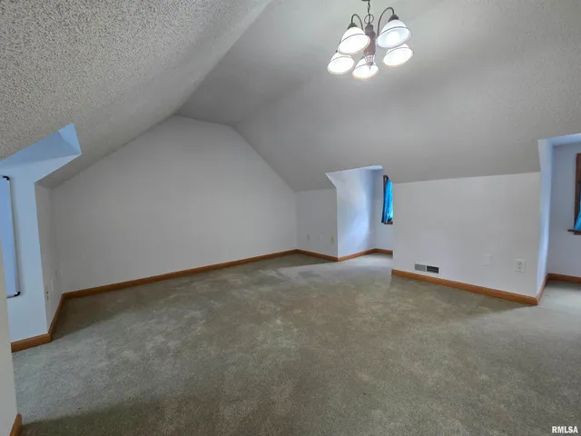 $390,000 | 21885 North Tea Rose Lane, Texico, IL 62889