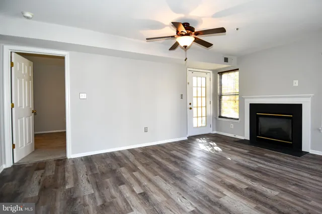 $2,250 | 14100 Farnsworth Lane, Unit 2202, Upper Marlboro, MD 20772