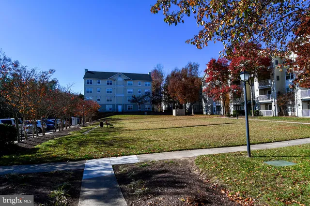 $2,250 | 14100 Farnsworth Lane, Unit 2202, Upper Marlboro, MD 20772