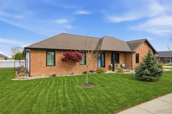 $364,900 | 13976 Lincoln Drive, Breese, IL 62230