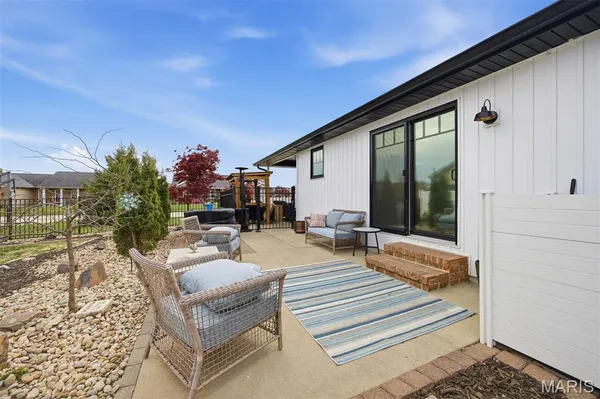 $364,900 | 13976 Lincoln Drive, Breese, IL 62230