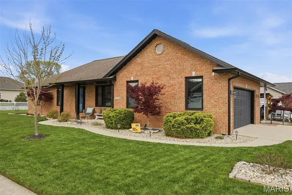 $364,900 | 13976 Lincoln Drive, Breese, IL 62230