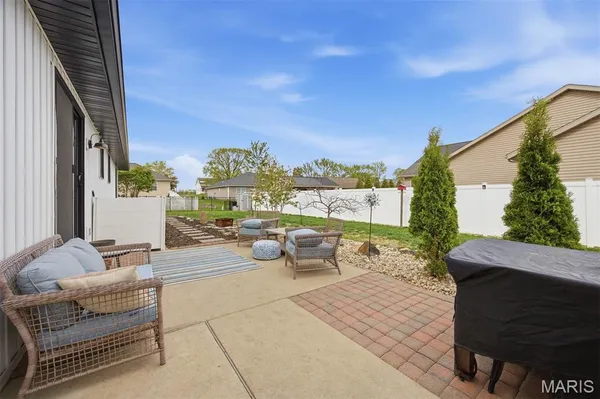 $364,900 | 13976 Lincoln Drive, Breese, IL 62230