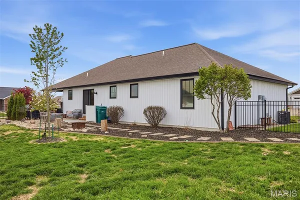 $364,900 | 13976 Lincoln Drive, Breese, IL 62230