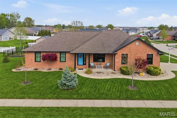 $364,900 | 13976 Lincoln Drive, Breese, IL 62230