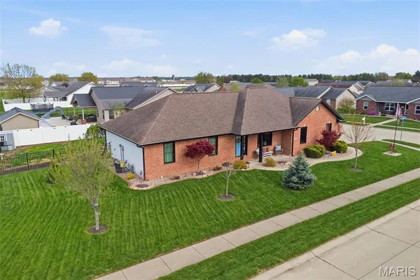 $364,900 | 13976 Lincoln Drive, Breese, IL 62230