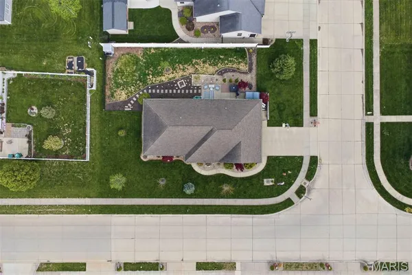 $364,900 | 13976 Lincoln Drive, Breese, IL 62230