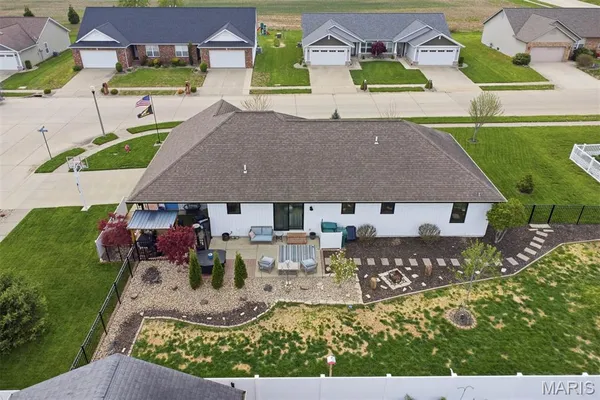 $364,900 | 13976 Lincoln Drive, Breese, IL 62230