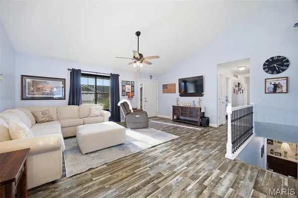 $364,900 | 13976 Lincoln Drive, Breese, IL 62230