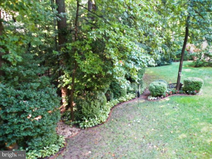 11896 Fawn Ridge Lane Reston, VA 20194 - Photo 4 of 27 Exterior (Rear)