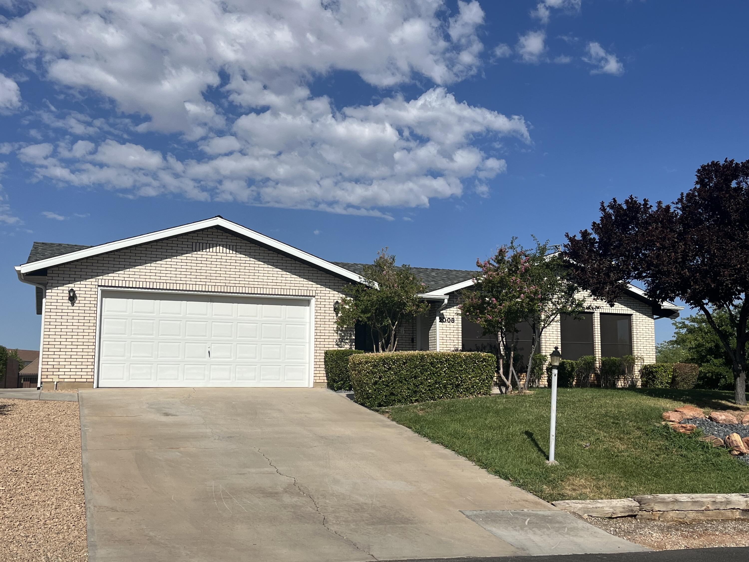 2008 S Vista Ct, St George