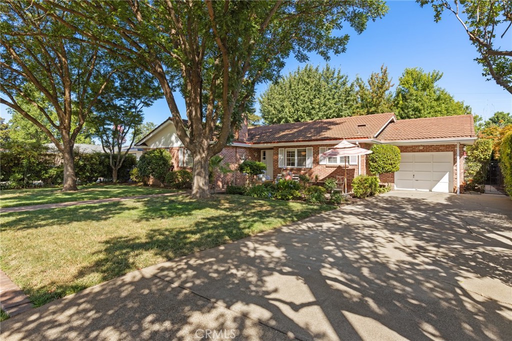 1192 Manchester Road Chico, CA 95926 - Photo 23 of 35 Front yard