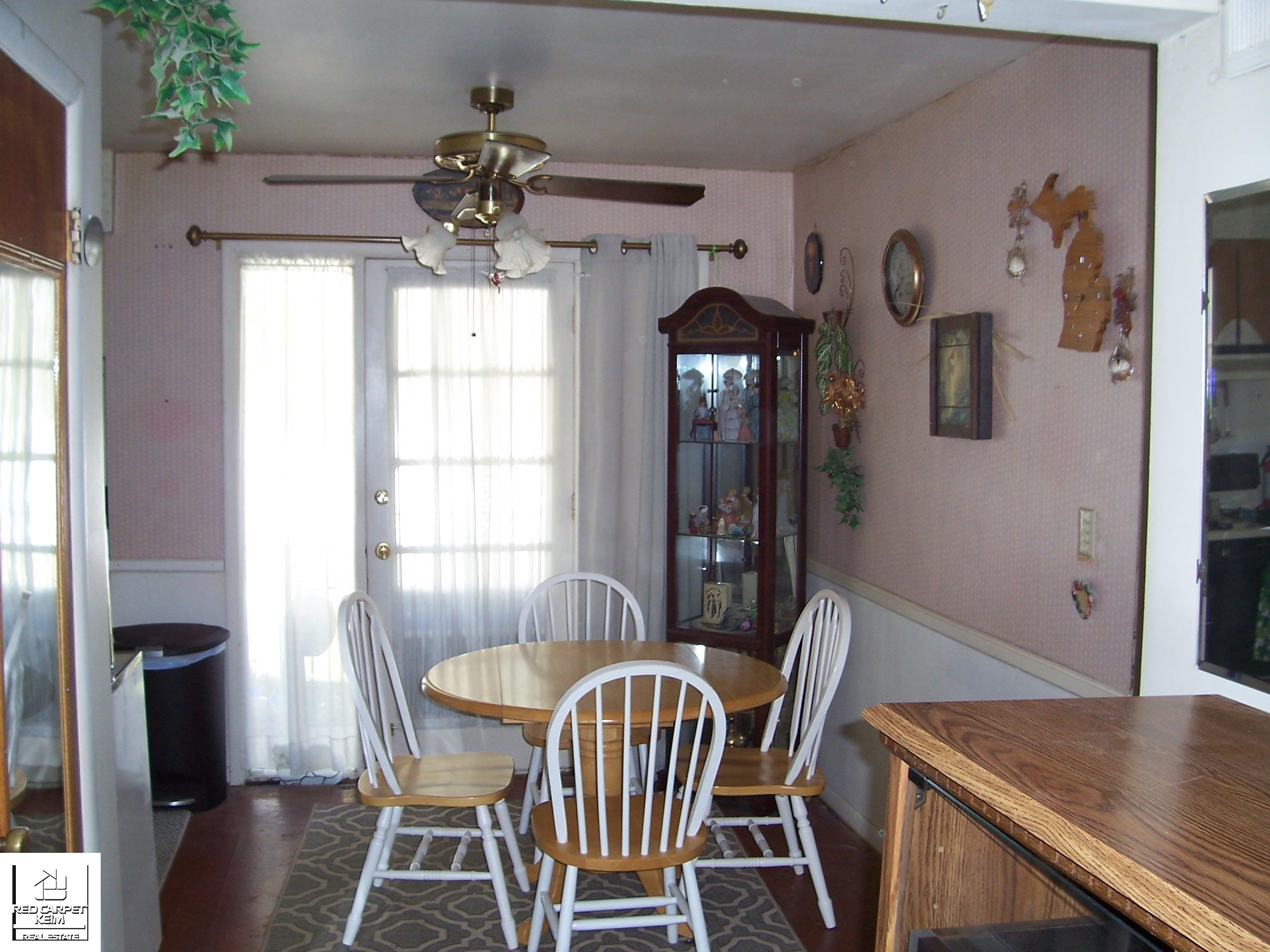 127 East River Road Flushing, MI 48433 - Photo 10 of 20 50092776-9.JPG