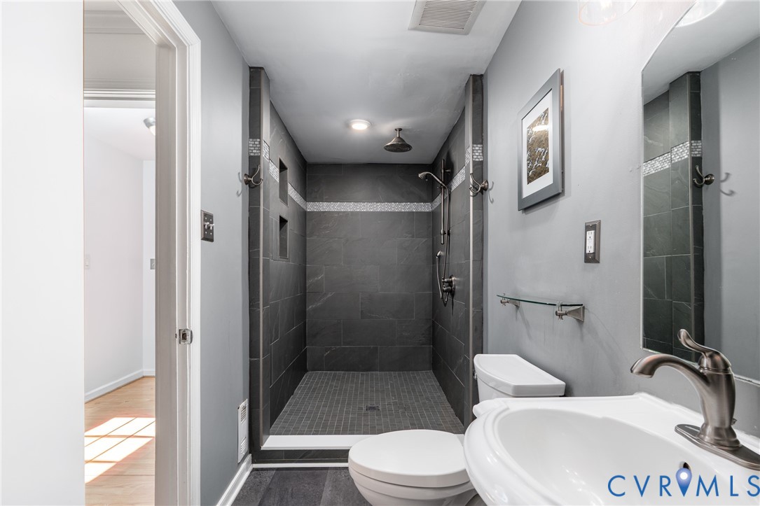 1103 Skipwith Road Henrico, VA 23229 - Photo 15 of 38