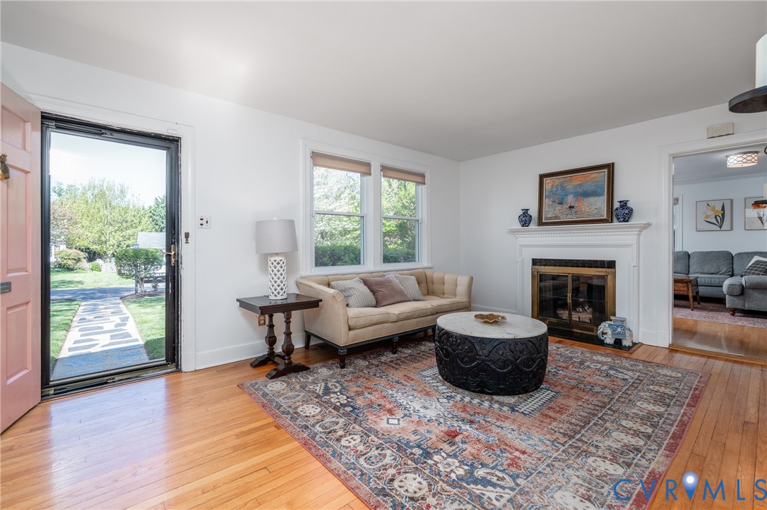 1103 Skipwith Road Henrico, VA 23229 - Photo 2 of 38