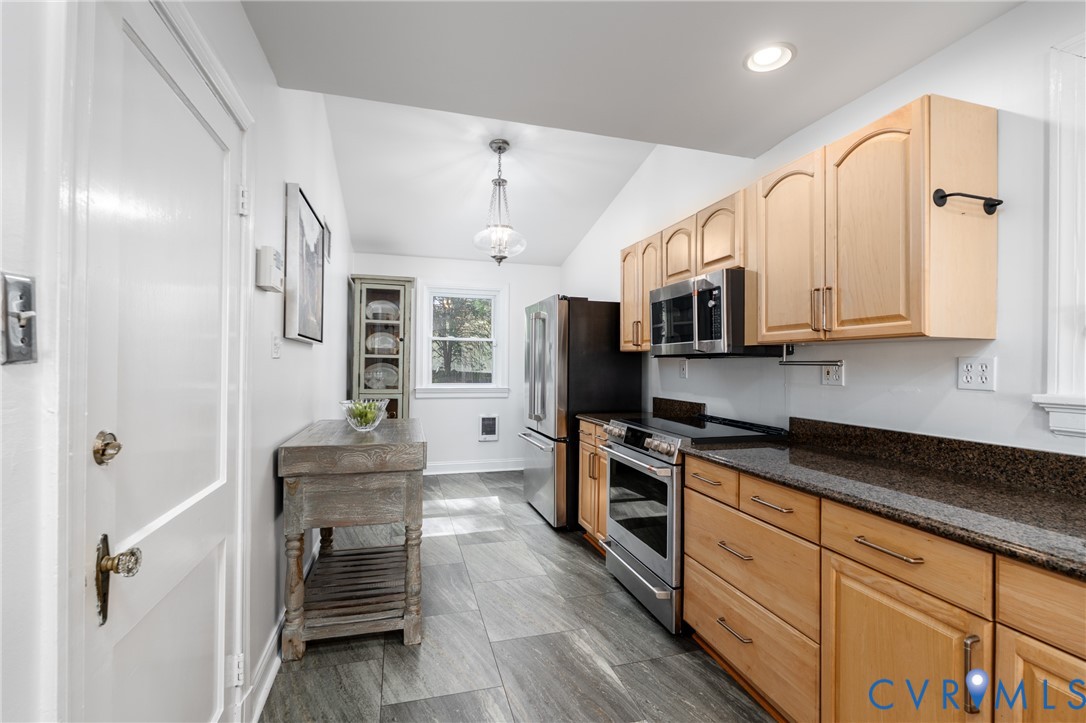 1103 Skipwith Road Henrico, VA 23229 - Photo 9 of 38