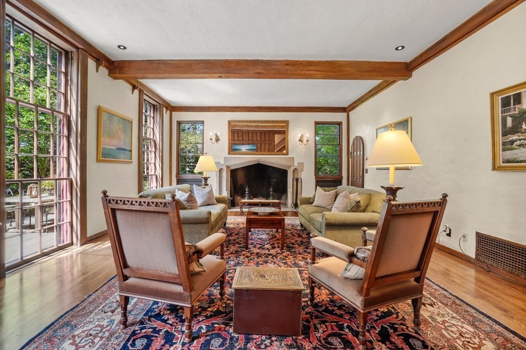 40 Glenoe Road Brookline, MA 02467 - Photo 2 of 28