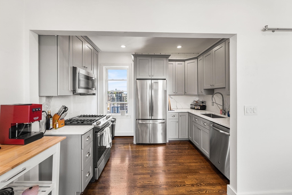 12 Pearl Street, Unit 4 Boston, MA 02129 - Photo 1 of 15