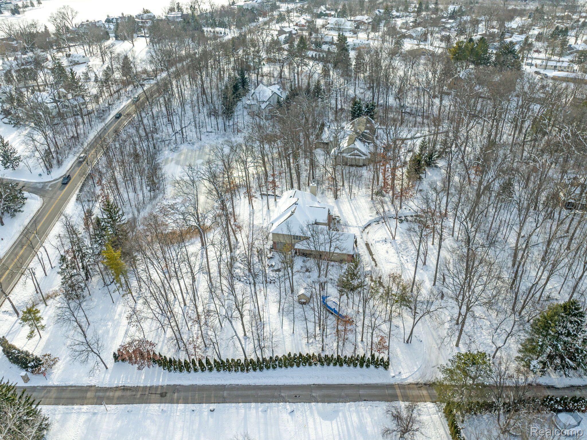4880 Dow Ridge Road West Bloomfield, MI 48324 - Photo 2 of 34 Gallery Image 2