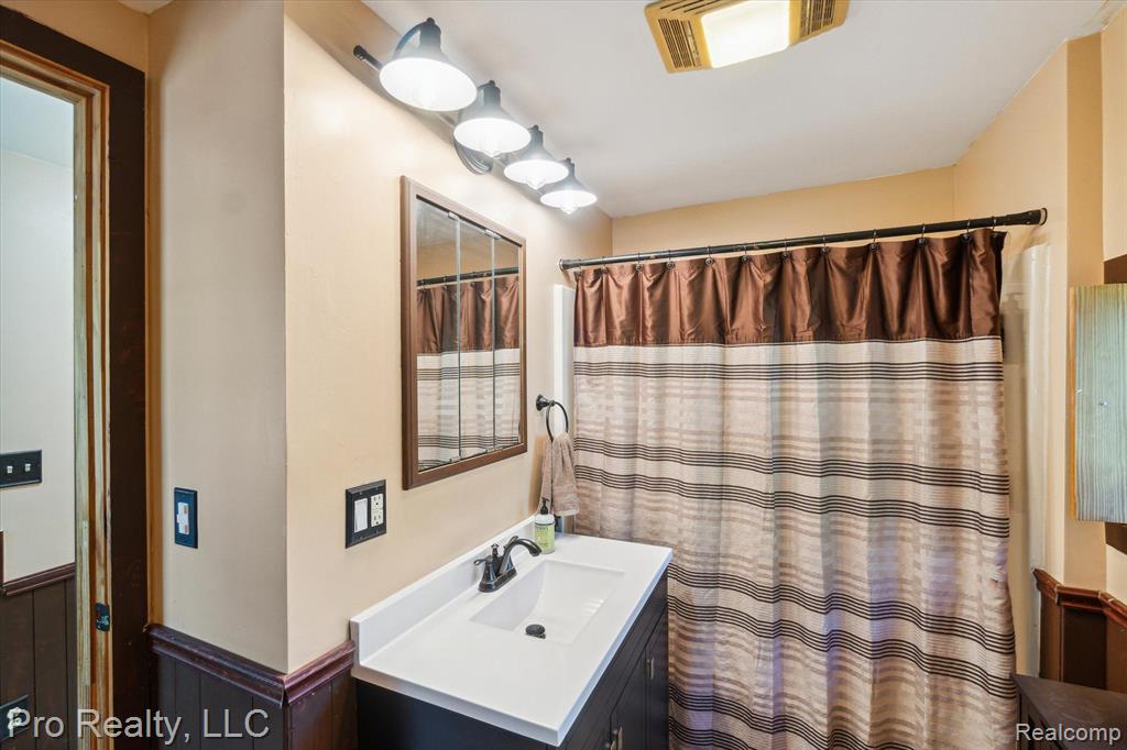 12607 South Reed Road Byron, MI 48418 - Photo 35 of 58