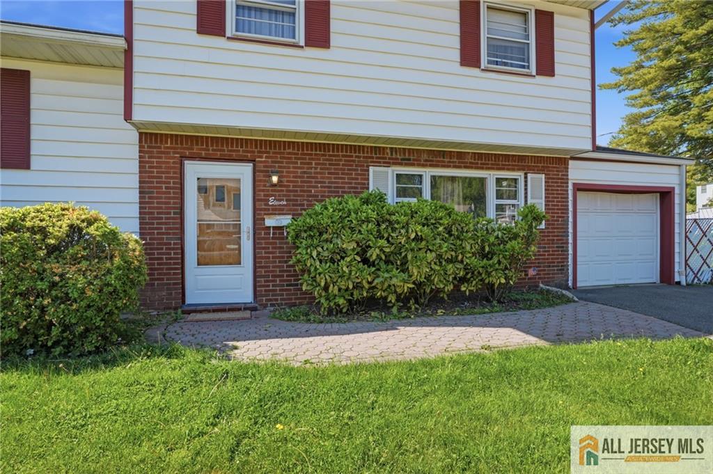 11 Reo Court Colonia, NJ 07067 - Photo 4 of 33