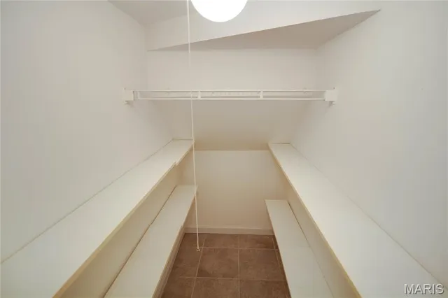 $149,900 | 9041 North Swan Circle, Brentwood, MO 63144