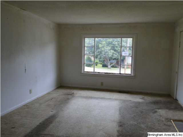 6412 Court F Fairfield, AL 35064 - Photo 3 of 10
