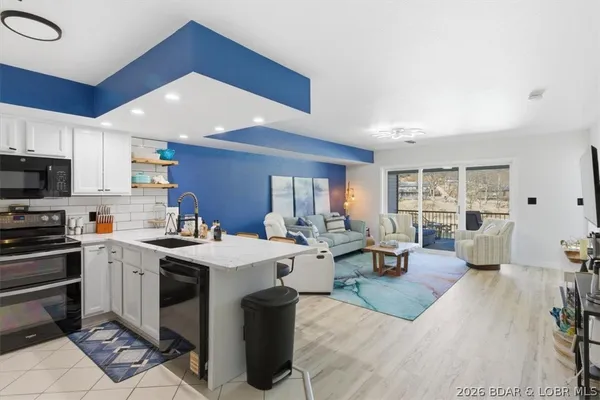$329,900 | 40 Lighthouse Road, Unit 4204, Lake Ozark, MO 65049