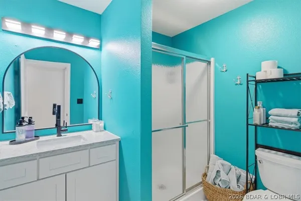 $329,900 | 40 Lighthouse Road, Unit 4204, Lake Ozark, MO 65049