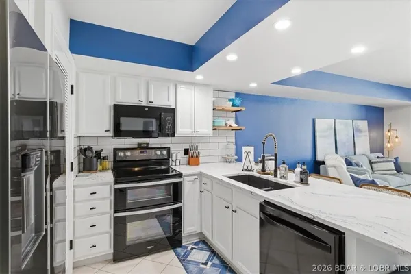 $329,900 | 40 Lighthouse Road, Unit 4204, Lake Ozark, MO 65049