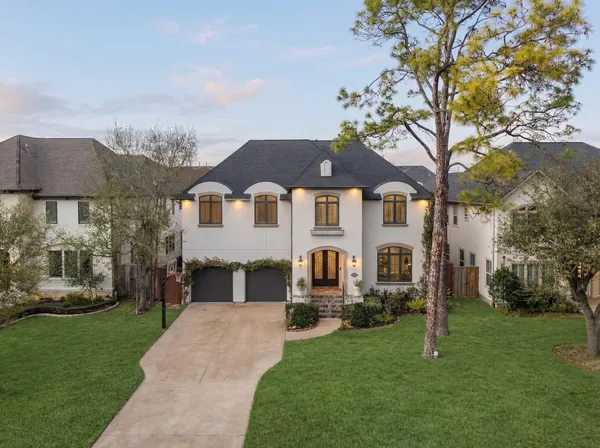 $1,900,000 | 4916 Valerie Street, Bellaire, TX 77401