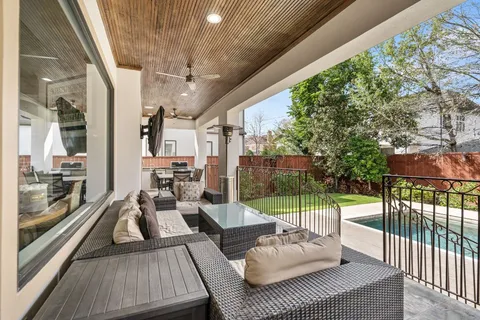 $1,900,000 | 4916 Valerie Street, Bellaire, TX 77401