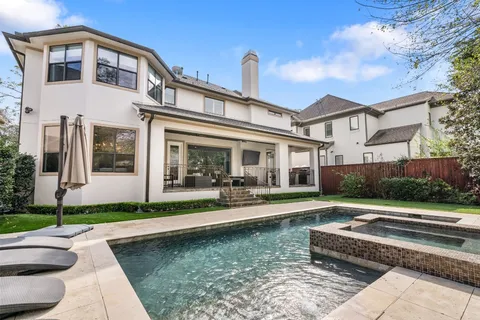 $1,900,000 | 4916 Valerie Street, Bellaire, TX 77401