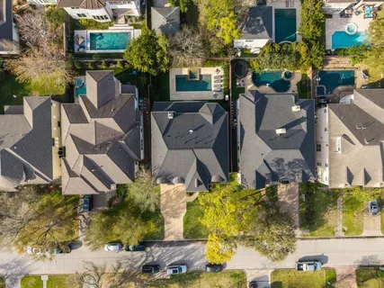 $1,900,000 | 4916 Valerie Street, Bellaire, TX 77401