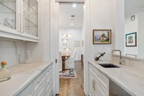 $1,900,000 | 4916 Valerie Street, Bellaire, TX 77401